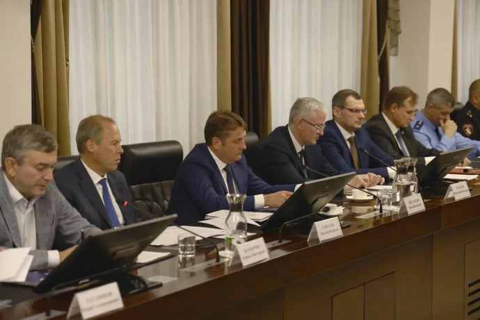 Глава Росрыболовства провел на Камчатке заседание штаба лососевой путины
